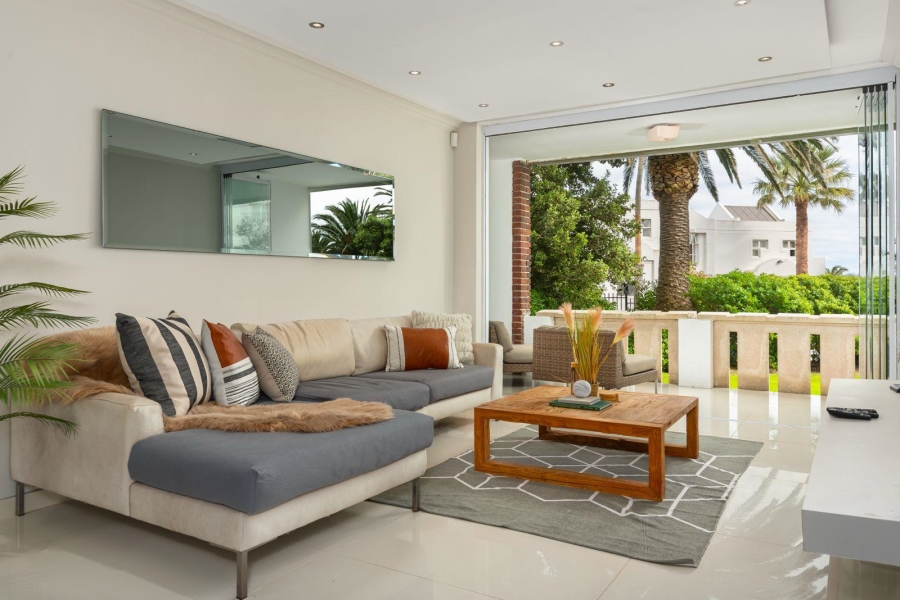 To Let 2 Bedroom Property for Rent in Camps Bay Western Cape